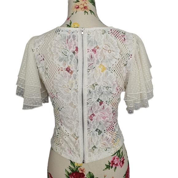 Miss Valley Lace Top - Picture 2 of 8